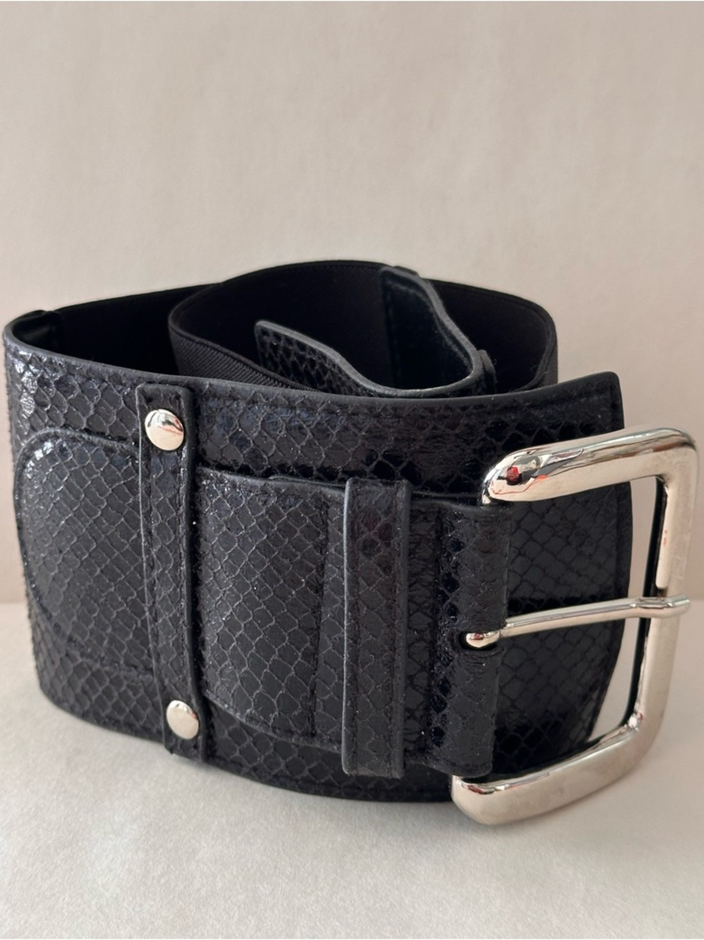 BEBE SNAKESKIN PRINT BLACK ELASTIC WASIT BELT XS